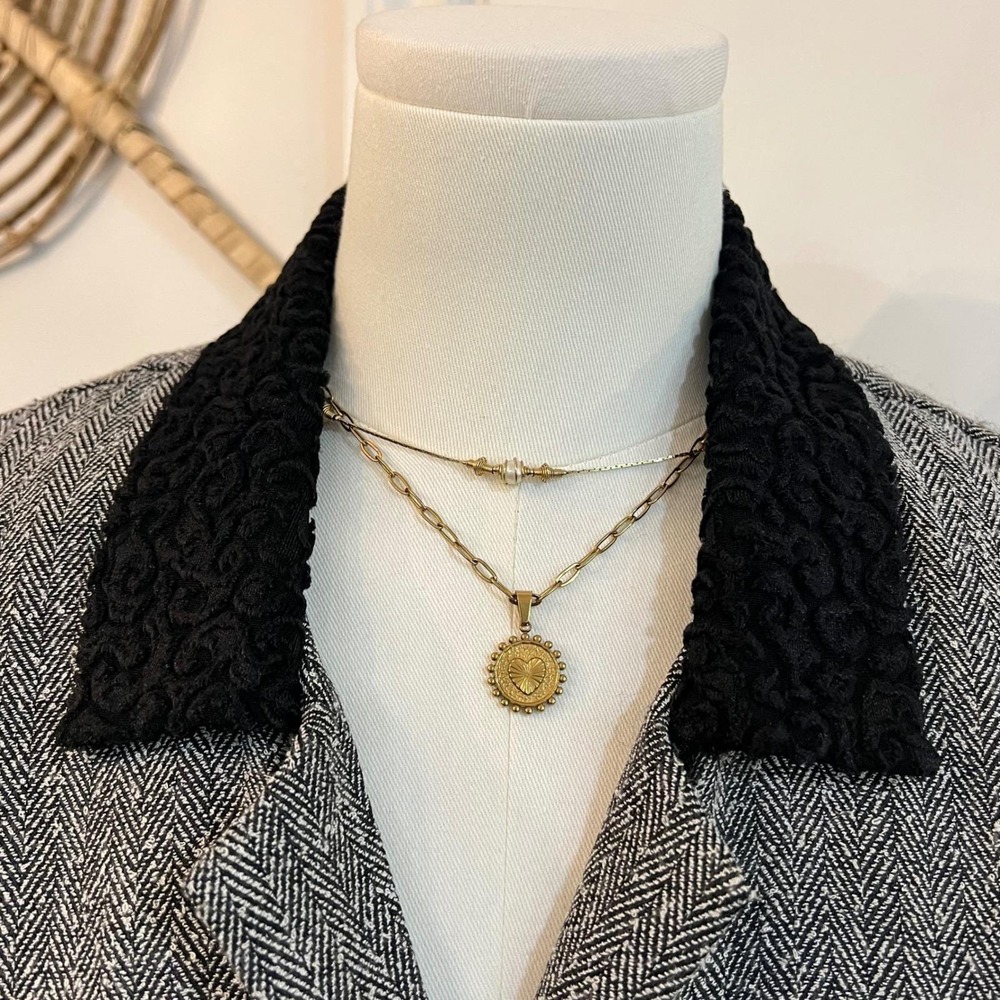 Classic Black Collar Gray Button-Front Women's Dr… - image 3